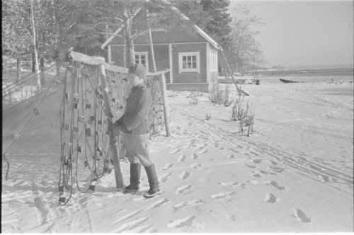 Seiskarin kalastajia Rymättylässä.