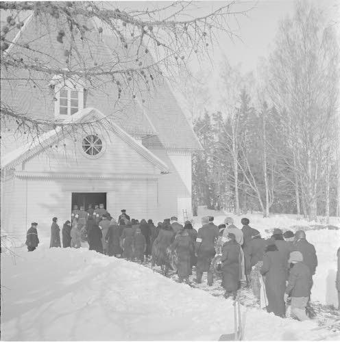 Sankarihautajaisia Elimäellä.