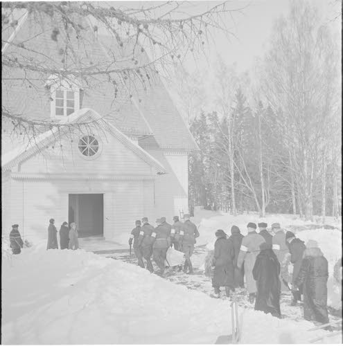 Sankarihautajaiset Elimäellä.