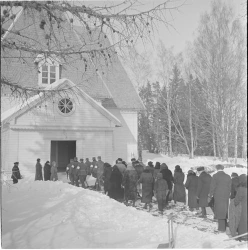Sankarihautajaiset Elimäellä.