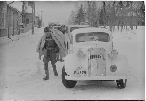 Ruotsalaisia autoja Joensuussa