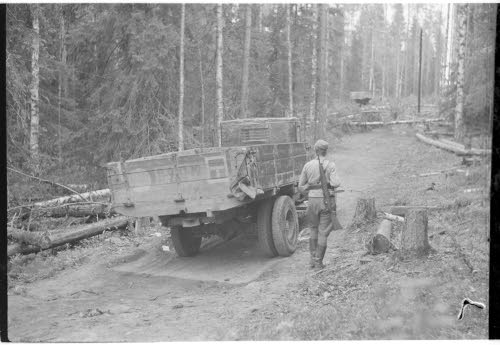 Näihin maastoi sortui 176. vihollisen jalkaväkidivisioona.