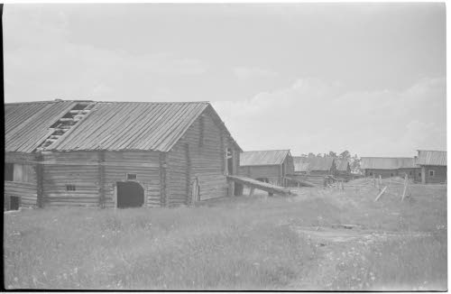 Korpilahden kylä Ondajärven rannalla. Heinäkuu 1944.
