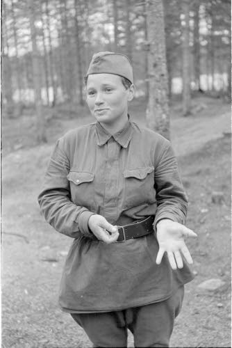 Venäläinen lääkintäluutnantti (nainen).
