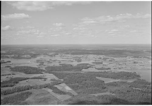 Ilmassa otettuja kuvia: Jämijärven maisemia.