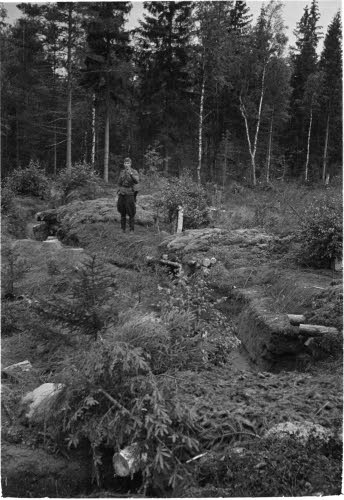Venäläistä taisteluhautaa