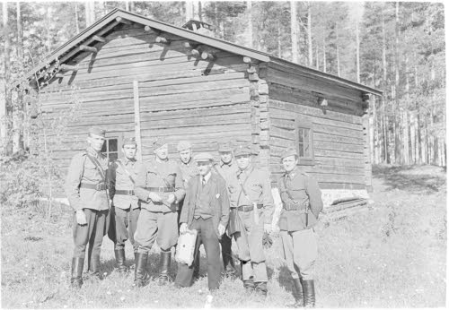 N-neuvos Hämäläinen, Sulkava. Ratsumies Juntto ja TK-miehiä