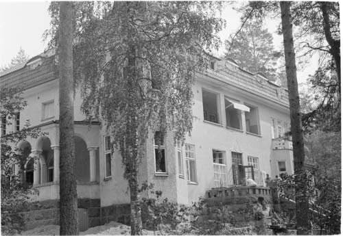 Sairaala ulkoa.